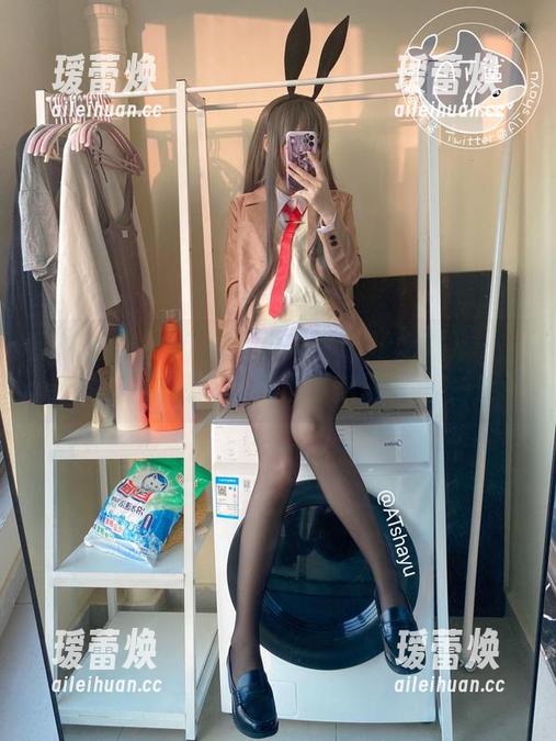 新鲜出炉的AT鲨写真集《狂赌之渊》——谁说赌徒都不懂浪漫？