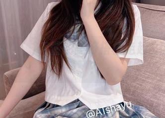 双人写真：AT鲨的美好搭档走起…但是抢镜了？