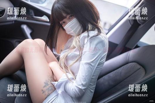 渐变的光影和Aram(아람)的婚纱，随便一张图片都超有戏！