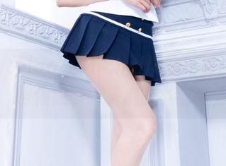 Beautyleg – Michelle的写真：可爱得像是刚吃了糖的小猫咪