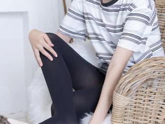 BoBoSocks袜啵啵 – 看！芝士和她的拖鞋写真，别犹豫，快快下载获取灵感吧。