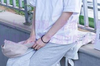 BoBoSocks袜啵啵 – 壁纸不停更，芝士的学院制服像极了梦想中的青春校园！