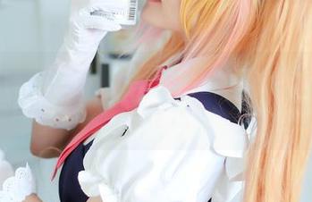 BoLoli菠萝社 – AngelaLee李玲的泳池演出，资源跟着水波一起晃荡