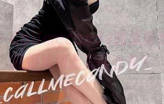 微密圈 – Callmecandy的泳池戏水，谁能拒绝如此美图合集？