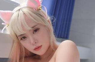 Dami(퀸다미)的ArtGraviaVol，让你不再为买写真而苦恼，直接来免费一场视觉嘉年华