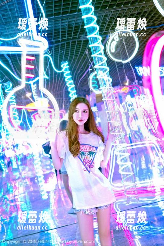 Feilin嗲囡囡 - 浴缸与梦小楠小夜猫的缘分，全套图包给你一桶惊喜！