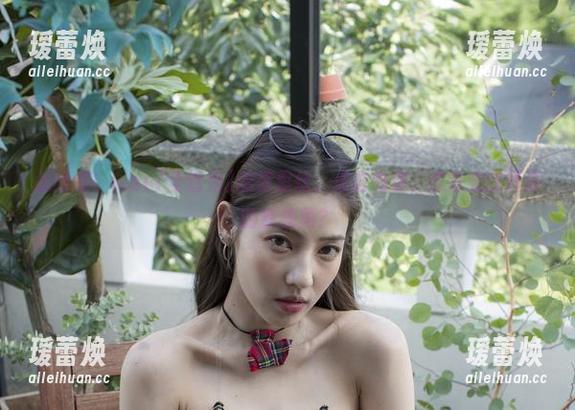 送给你！G.su(全智秀)的裤里丝，点击免费，或许会打开你的新视角？