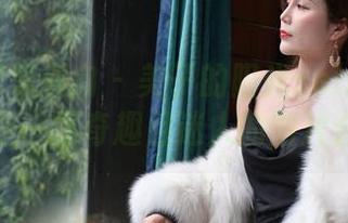 IESS异思趣向 – 美子的阳光selfie系列，真是一幅奇趣且迷人的图片合集。