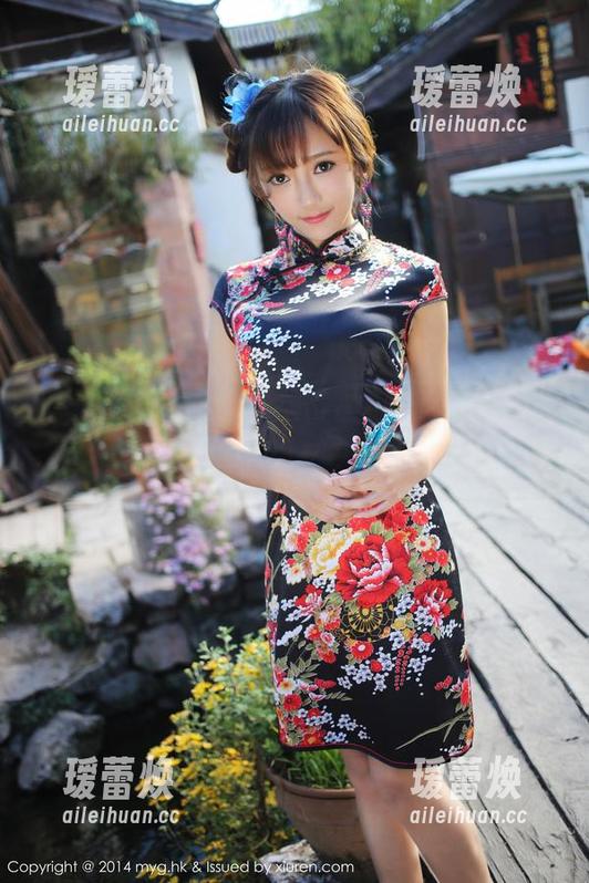 MyGirl美媛馆 - Betty林子欣白丝图集：弱化了些，却又忍不住去细看