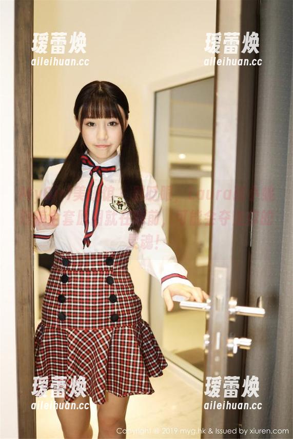 MyGirl美媛馆 - 别眨眼，Laura张小妮短裤全套原图就在眼前，可能会夺走你的灵魂！
