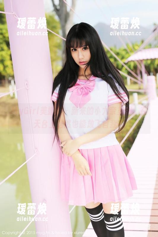 MyGirl美媛馆 - 新来的小尤奈美图，在天台上居然也能放飞自我？