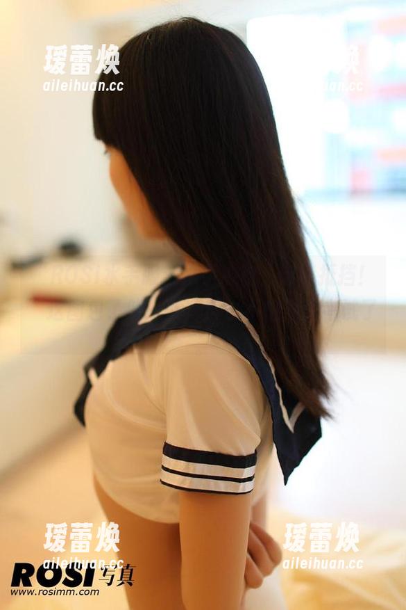 ROSI写真 “ROSI水手服:水手心机,谁能抵挡!”这图包了解一下,再也不怕游泳考试了。