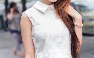 TuiGirl – 春天应该有双丝袜，王馨瑶的写真与其说是搭配，不如说是一次自我的表达？