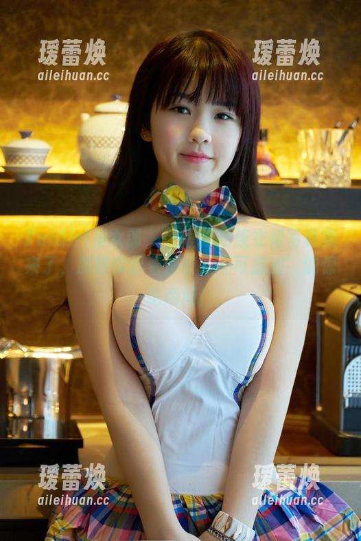 TuiGirl推女郎 - 土豆姐的连衣裙写真集来了，原图保留着那些‘不可描述’的惊艳瞬间！