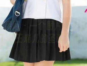 UGirls尤果网 – 一个图片那么多故事？快来下载王瑞儿的圣诞图库吧。