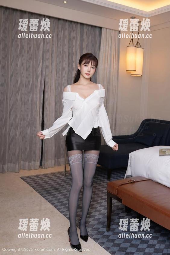 Xiuren秀人网 - 这张图片里的Suki_baby，白丝惹火得让我只想“说点什么”。