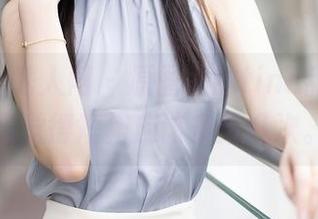 Xiuren秀人网 – 原图里的tina甜仔，让我觉得短裙应该多穿几次。