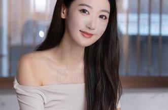Xiuren秀人网 – 比基尼打造的小蛮妖_honey，这张美图你可能要多看两眼，别眨眼哦！