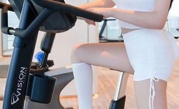 Xiuren秀人网 – 晚苏susu的职业装图片，谁说穿西装不能有趣？