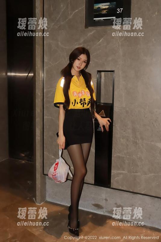 Xiuren秀人网-赵可欣baby Xiuren秀人网 - 赵可欣baby的清纯:图集定制中,让人忍不住多看几眼
