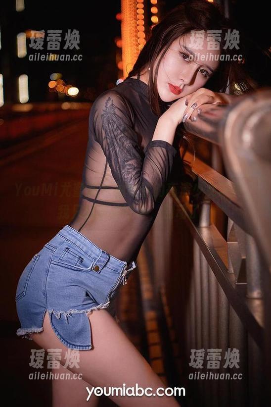 YouMi尤蜜荟-柚柚酱 YouMi尤蜜荟 - 柚柚酱的高清少女写真,我只想屏住呼吸,别动了!