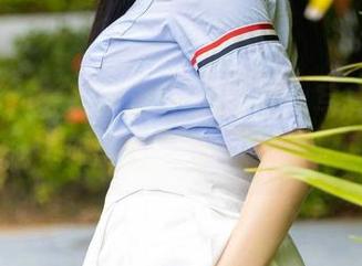YouMi尤蜜荟 – 谭小灵的双人写真集，真的能让你感到‘双’份快乐吗？