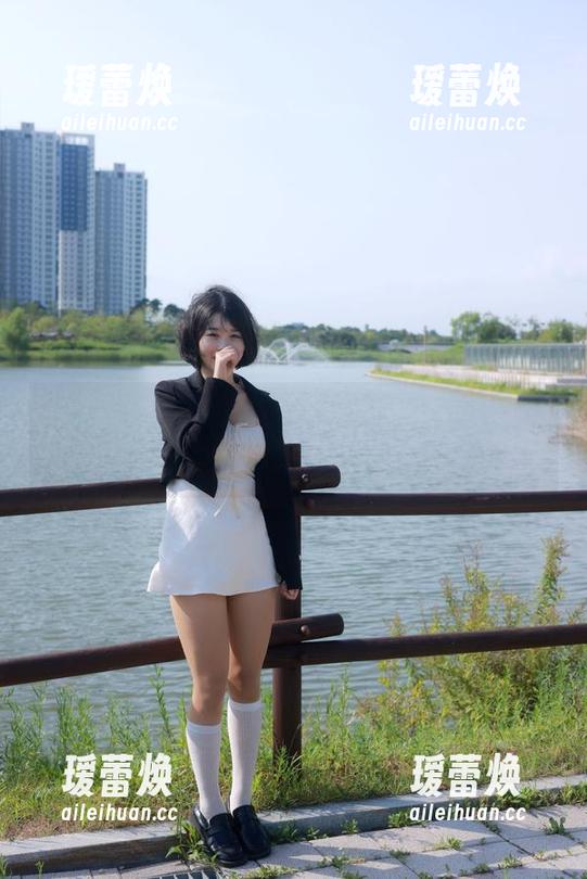 Zia(지아)，帮我看一下这‘深层按摩’会不会变成黑马美图合集？