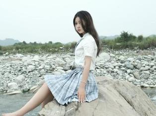 eloise软软水手服，原图被我调戏了，你觉得好看吗？