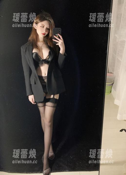 女王一小央泽的时刻，合集里的每一张都在讲述