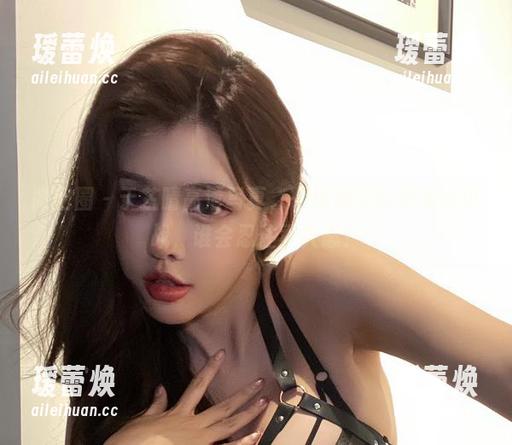 微密圈 - 于芷晴高清写真，一场视觉的透视大挑战，谁会忍住不失态？