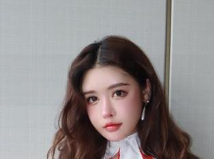 微密圈 – 免费赏析：于芷晴的蕾丝套图，鬼迷心窍的美丽在暗示什么呢？