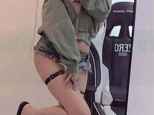 佳佳好难啊的美图分享：透明女仆也能逼出小心脏
