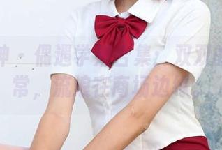 初夏女神 – 偶遇学姐合集：双双的购物日常，流浪在商场边缘。