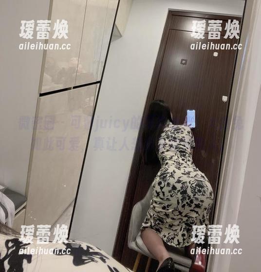 微密圈 - 可馨juicy的写真合集：大白兔如此可爱，真让人想分享给所有人。
