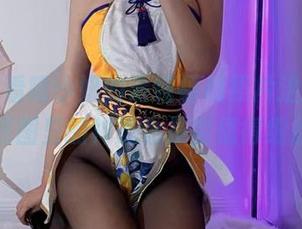 别说，看啾小妍的清纯福利照片治愈又美好，原图里的神态也是蛮值得细品的。