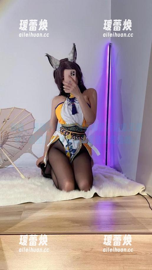 啾小妍 别说,看啾小妍的清纯福利照片治愈又美好,原图里的神态也是蛮值得细品的。