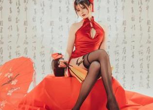 夏夏子又来了，这次粉色套图免费领取，似乎又多了一个理由刷屏！