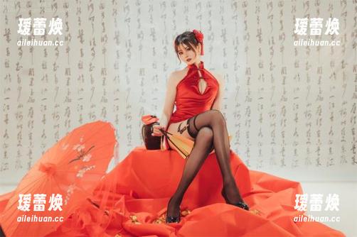 夏夏子又来了，这次粉色套图免费领取，似乎又多了一个理由刷屏！