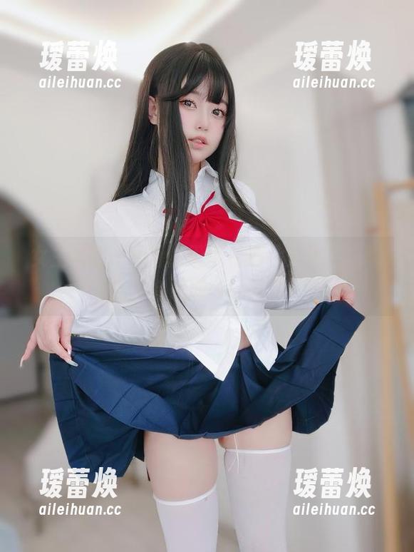 女主K的夏日画像里藏着那朵紫罗兰，也许还有点淘气的微风？