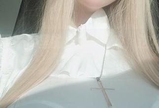 突然发现图库里的女主K，哇，这样的K有点意思！