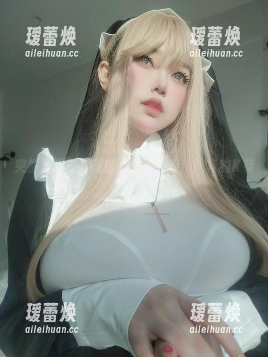 女主K 突然发现图库里的女主K,哇,这样的K有点意思!