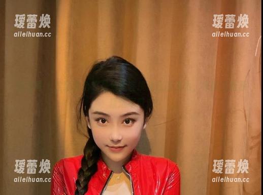 微密圈 - 这红色诱惑是奶雯在挑战我的眼力，原图没商量，精选不带走！