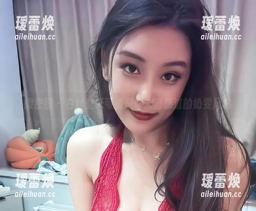 微密圈 - 白丝壁纸可能是你未曾想过的奶雯风格