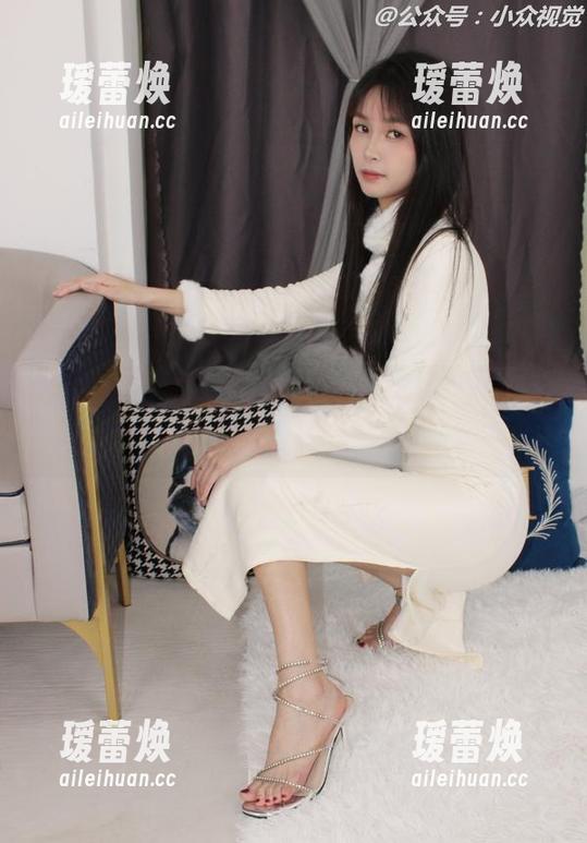 小众视觉 - 当小薯条遇上女仆，作品集比想象中还要高清的尴尬。