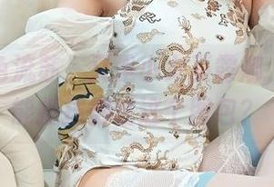 又是黑色流苏，又是小女巫露娜，怎样才能抵挡得住这个图包？