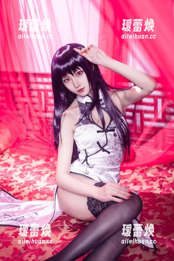 小鹿鹿shika的“美足”美图合集，怎么不想多看几眼呢？