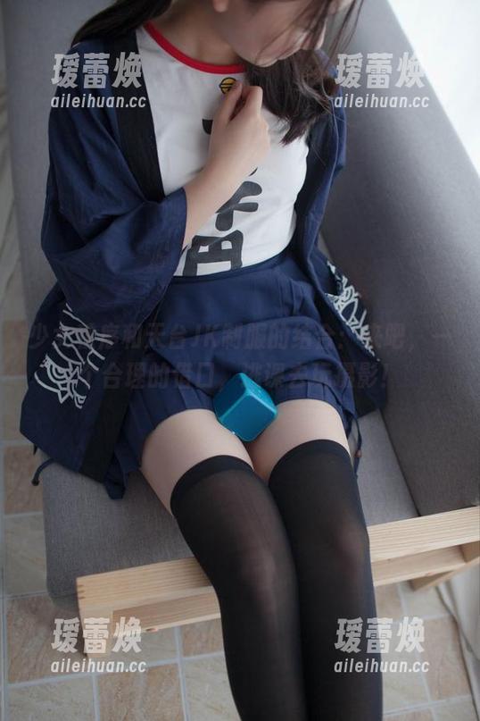 少女秩序和天台JK制服的结合：来吧，一个合理的借口，逃课去玩摄影！
