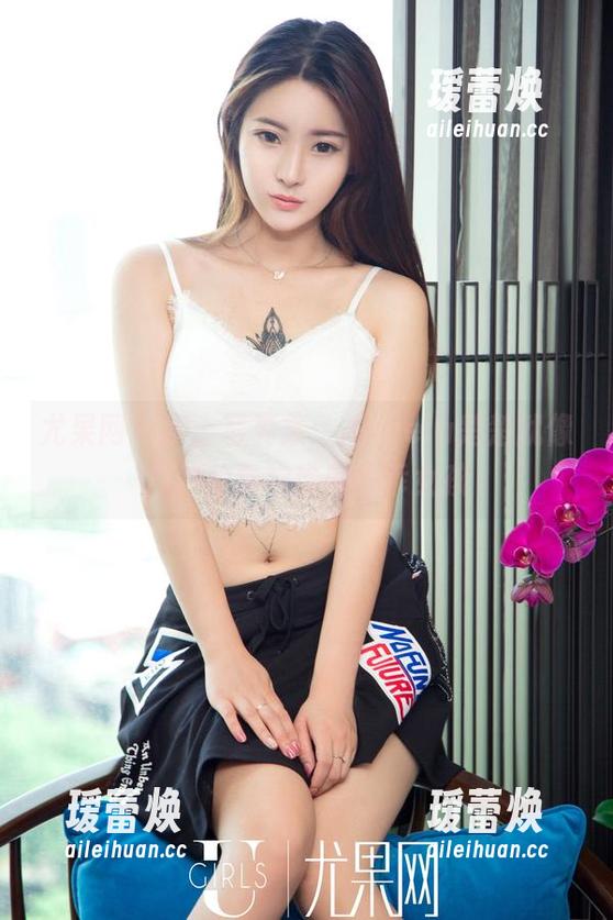 尤果网 - 护士写真集：Angela楚楚就像那种总喜欢耍帅的乖女孩