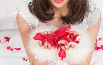 尤果网 – 笑笑的私房作品，自拍让人意外又好奇
