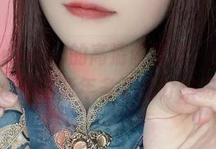 在屿鱼yukako的高清画面里，大凤舞娘的cos让新年多了几分缤纷！
